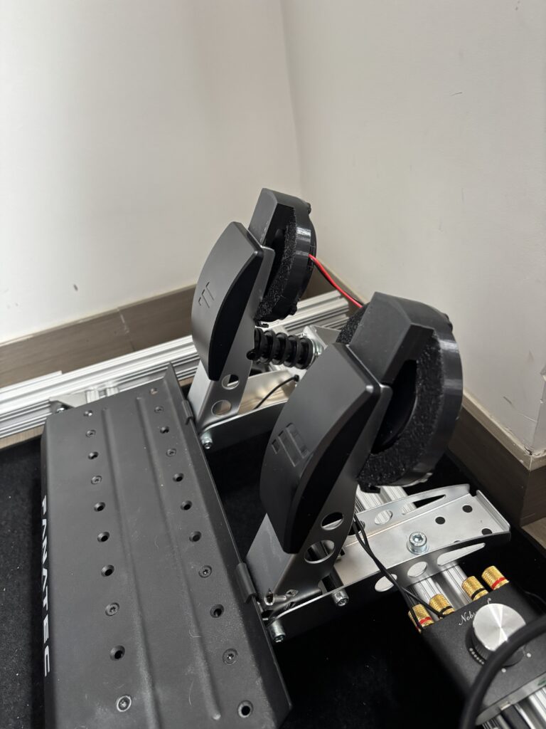 Soporte Bass Shaker Dayton TT25 — Cockpit Sim Racing Mod 3D