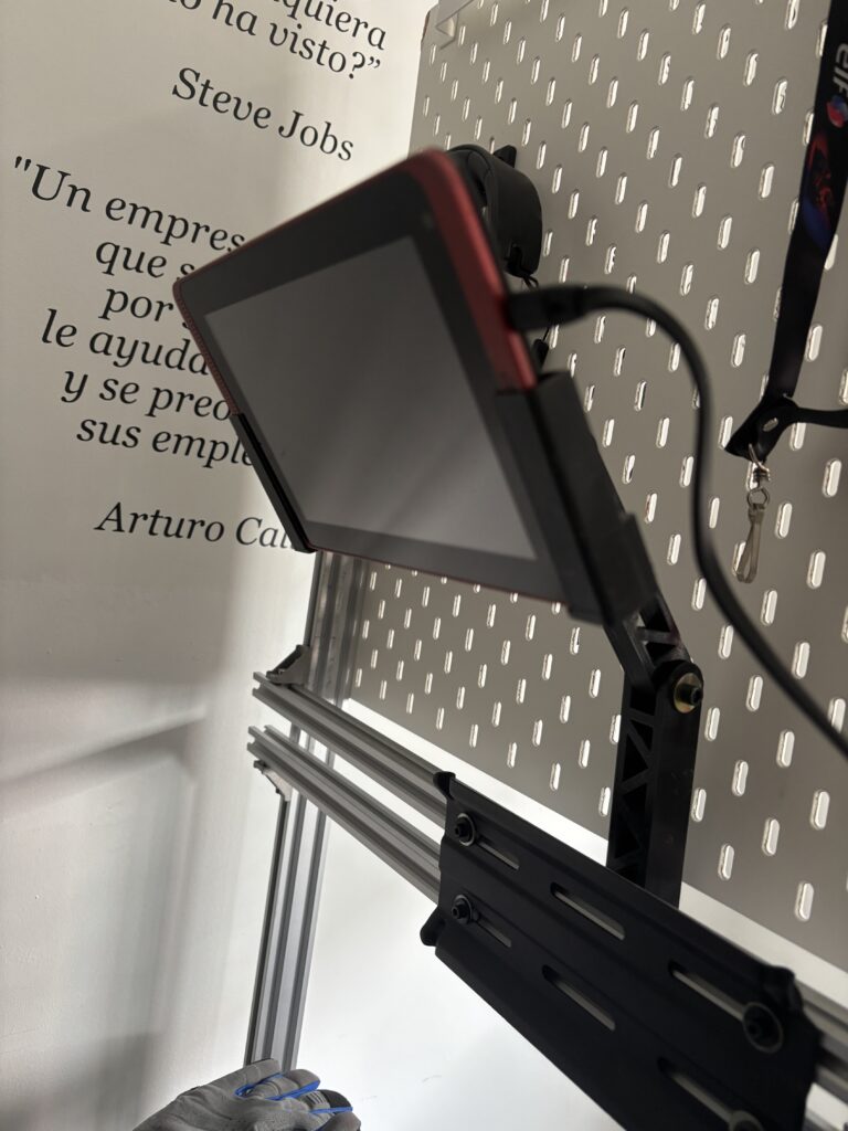 soporte tercera pantalla triple screen cockpit sim racing mod 3D Colombia